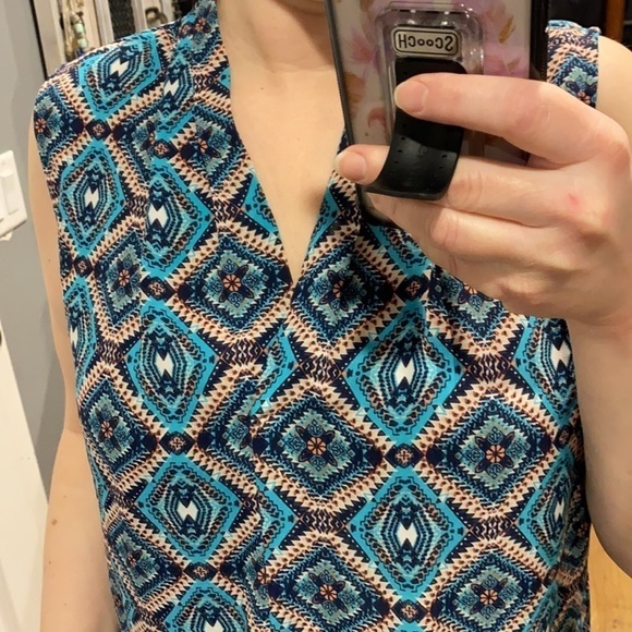 The Limited Printed Silky Sleeveless Blouse - Picture 9 of 9